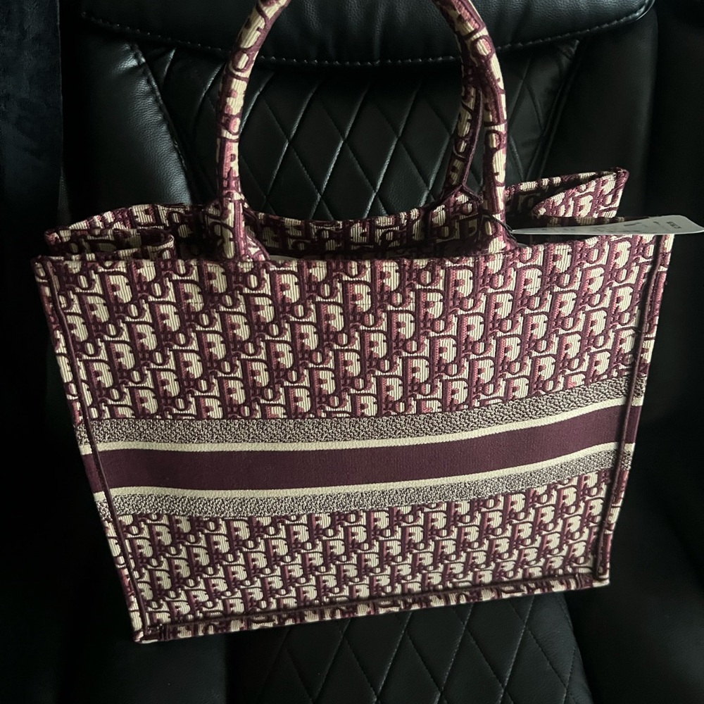 Dior - Picture 3 of 3
